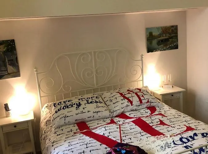 Bed & Breakfast Allegoria Dell'aurora 3*