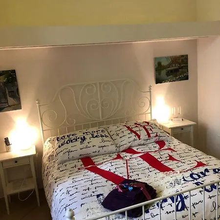Bed & Breakfast Allegoria Dell'aurora 3*